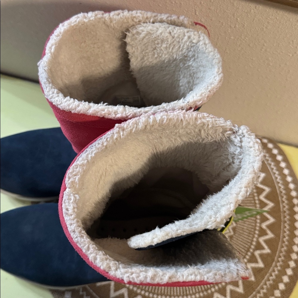 New Crocs Adela Foldover Fuzz Bootie w/poppy stucco standard fit Winter Boots - Picture 10 of 16